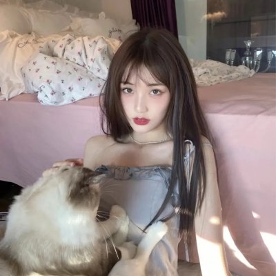 深深腥红